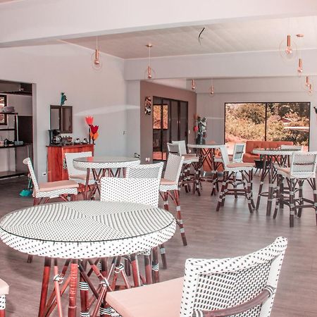 Hotel Margarita And Tour Operator Drakes Bay Екстериор снимка