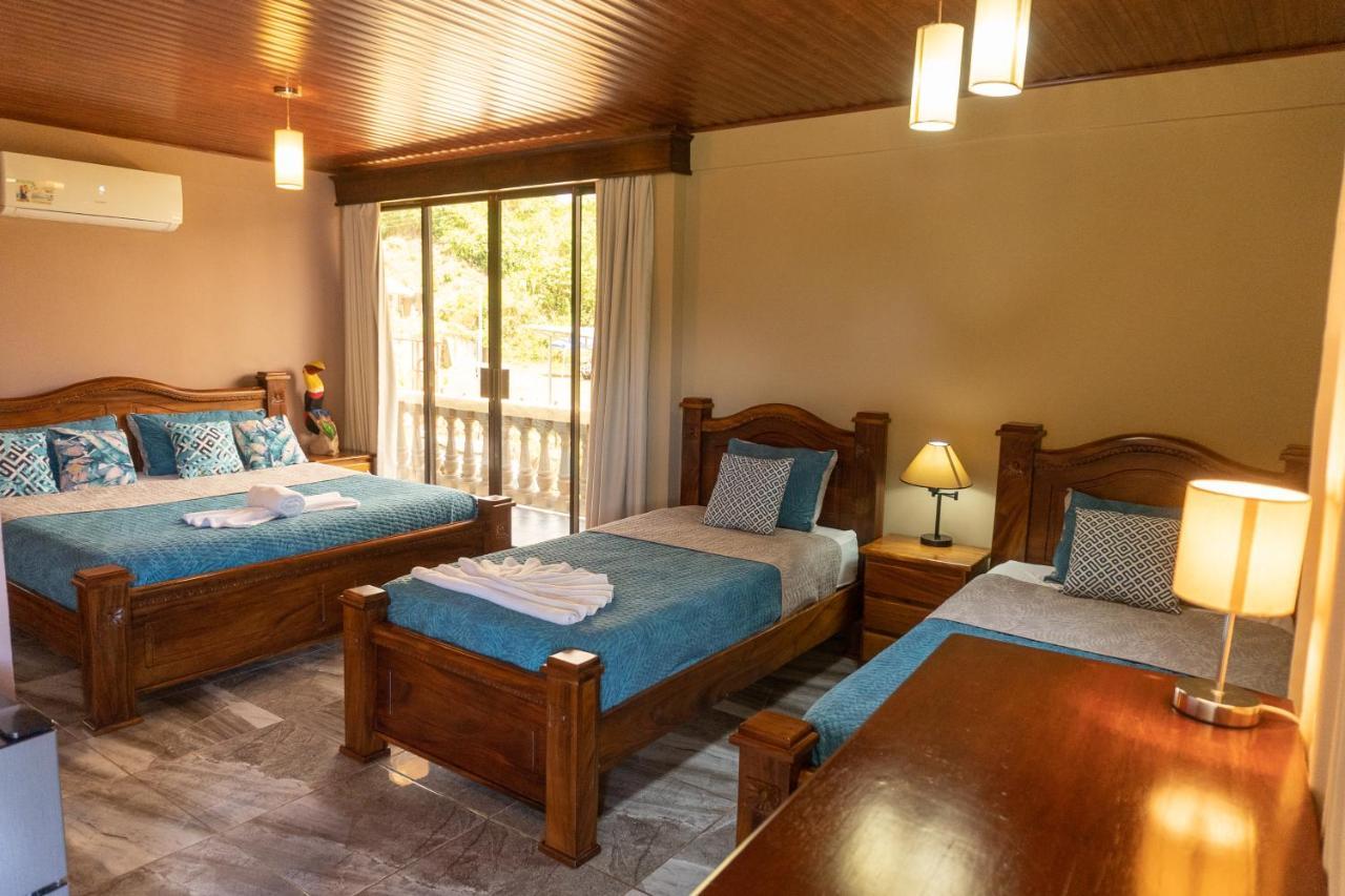 Hotel Margarita And Tour Operator Drakes Bay Екстериор снимка