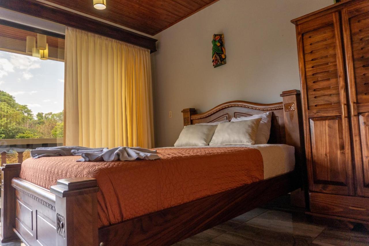Hotel Margarita And Tour Operator Drakes Bay Екстериор снимка