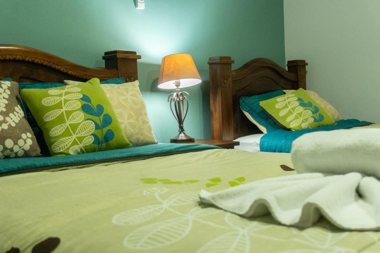 Hotel Margarita And Tour Operator Drakes Bay Екстериор снимка