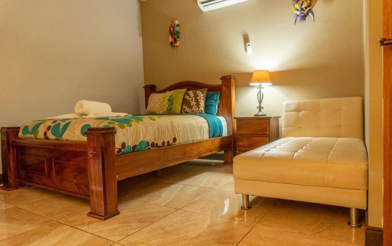 Hotel Margarita And Tour Operator Drakes Bay Екстериор снимка
