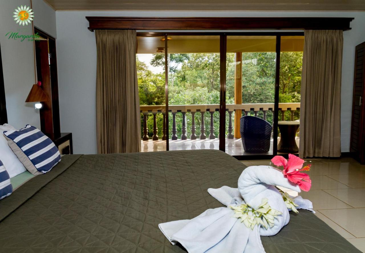 Hotel Margarita And Tour Operator Drakes Bay Екстериор снимка