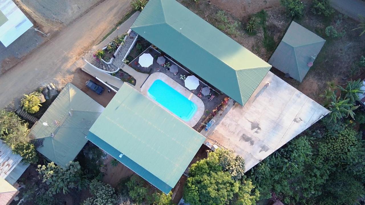 Hotel Margarita And Tour Operator Drakes Bay Екстериор снимка